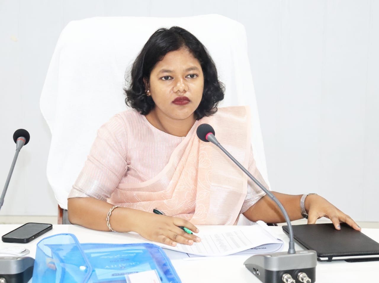 राजनैतिक पार्टी के प्रचार प्रसार में शामिल कर्मचारी को कलेक्टर एवं जिला निर्वाचन अधिकारी ने तत्काल प्रभाव से किया निलंबित .. Kshiti Technologies राजनैतिक पार्टी के प्रचार प्रसार में शामिल कर्मचारी को कलेक्टर एवं जिला निर्वाचन अधिकारी ने तत्काल प्रभाव से किया निलंबित .. Kshiti Technologies