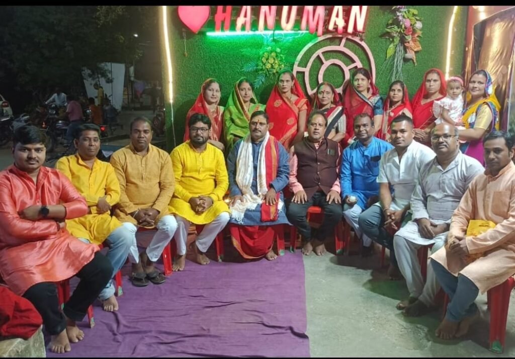 श्री सिद्ध हनुमान मंदिर में २४वें मंगलवार की महाआरती में पंडित रोहिणी कुमार तिवारी के साथ झूल कदम की महिला समिति हुई शामिल .. Kshiti Technologies श्री सिद्ध हनुमान मंदिर में २४वें मंगलवार की महाआरती में पंडित रोहिणी कुमार तिवारी के साथ झूल कदम की महिला समिति हुई शामिल .. Kshiti Technologies
