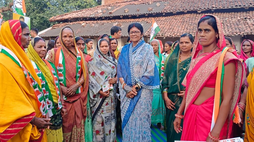 भाजपा को बड़ा झटका नंदेली में भुरू रात्रे अपने सैकड़ो समर्थकों के साथ भाजपा का दामन छोड़कर कोरबा सांसद ज्योत्सना महंत की उपस्थिति में कांग्रेस का दामन थामा .. Kshiti Technologies भाजपा को बड़ा झटका नंदेली में भुरू रात्रे अपने सैकड़ो समर्थकों के साथ भाजपा का दामन छोड़कर कोरबा सांसद ज्योत्सना महंत की उपस्थिति में कांग्रेस का दामन थामा .. Kshiti Technologies