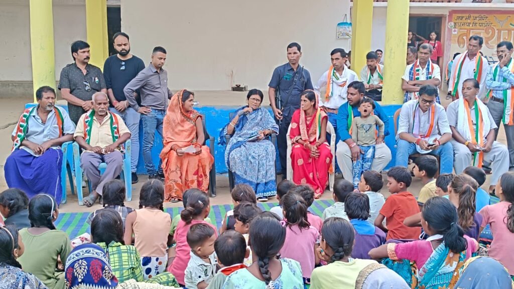 भाजपा को बड़ा झटका नंदेली में भुरू रात्रे अपने सैकड़ो समर्थकों के साथ भाजपा का दामन छोड़कर कोरबा सांसद ज्योत्सना महंत की उपस्थिति में कांग्रेस का दामन थामा .. Kshiti Technologies भाजपा को बड़ा झटका नंदेली में भुरू रात्रे अपने सैकड़ो समर्थकों के साथ भाजपा का दामन छोड़कर कोरबा सांसद ज्योत्सना महंत की उपस्थिति में कांग्रेस का दामन थामा .. Kshiti Technologies