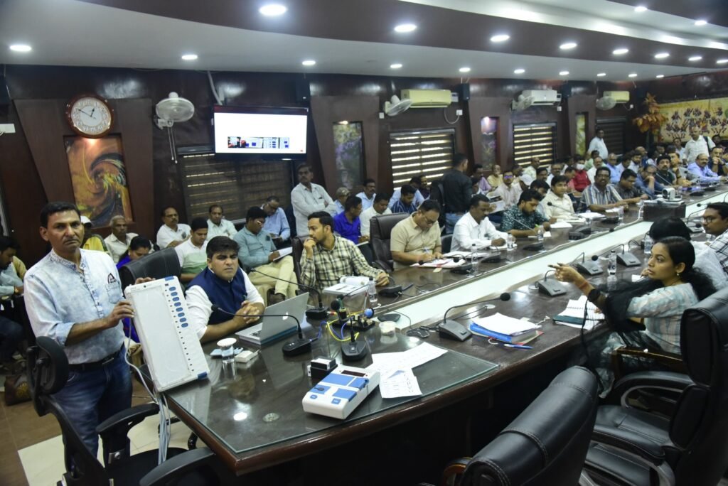 विधानसभा निर्वाचन-2023 - ईव्हीएम कमीशनिंग का मिला अधिकारियों को प्रशिक्षण .. Kshiti Technologies विधानसभा निर्वाचन-2023 - ईव्हीएम कमीशनिंग का मिला अधिकारियों को प्रशिक्षण .. Kshiti Technologies