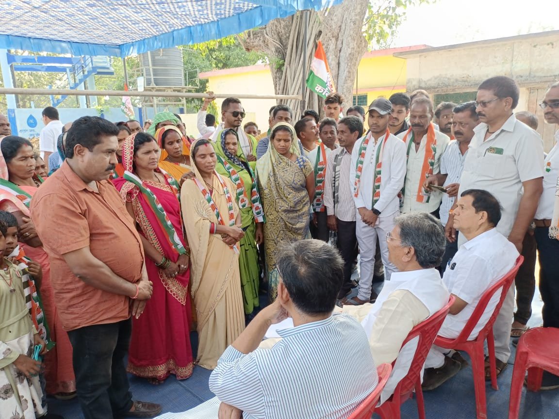 सक्ती विधानसभा क्षेत्र में डॉ. चरणदास महंत लगातार विभिन्न गांव का कर रहे हैं दौरा .. Kshiti Technologies सक्ती विधानसभा क्षेत्र में डॉ. चरणदास महंत लगातार विभिन्न गांव का कर रहे हैं दौरा .. Kshiti Technologies