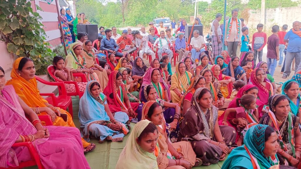 सक्ती विधानसभा क्षेत्र में डॉ. चरणदास महंत लगातार विभिन्न गांव का कर रहे हैं दौरा .. Kshiti Technologies सक्ती विधानसभा क्षेत्र में डॉ. चरणदास महंत लगातार विभिन्न गांव का कर रहे हैं दौरा .. Kshiti Technologies