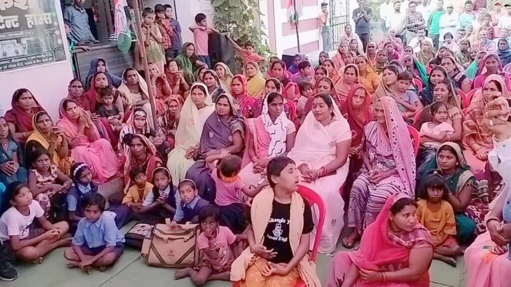 कांग्रेस प्रत्याशी डॉ चरणदास महंत के जनसंपर्क में उमड़ रहा है जन सैलाब .. Kshiti Technologies कांग्रेस प्रत्याशी डॉ चरणदास महंत के जनसंपर्क में उमड़ रहा है जन सैलाब .. Kshiti Technologies
