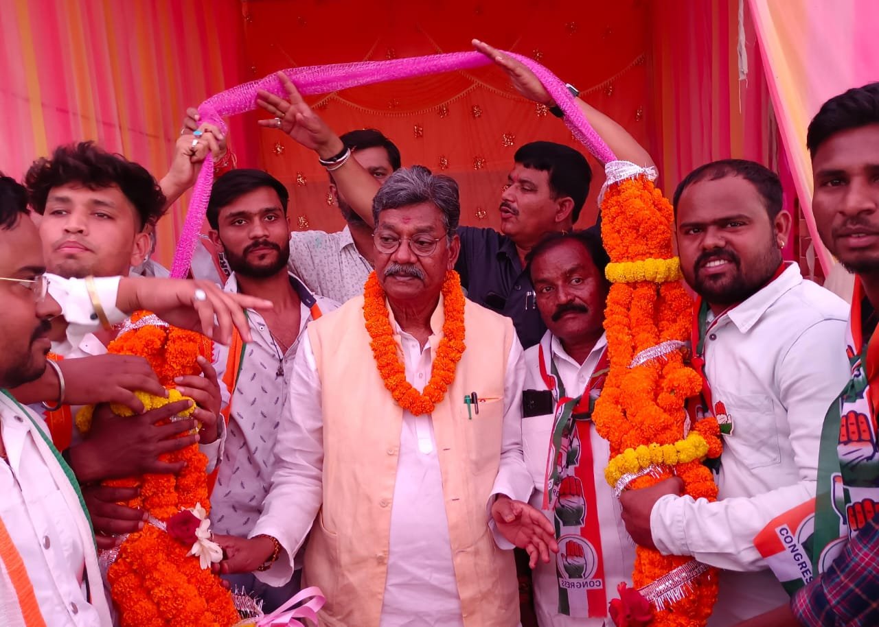 प्रदेश ने फिर से कांग्रेस की सरकार बनी तो सक्ती क्षेत्र में दोहरा विकास देखने को मिलेगा : डॉ. चरणदास महंत .. Kshiti Technologies प्रदेश ने फिर से कांग्रेस की सरकार बनी तो सक्ती क्षेत्र में दोहरा विकास देखने को मिलेगा : डॉ. चरणदास महंत .. Kshiti Technologies