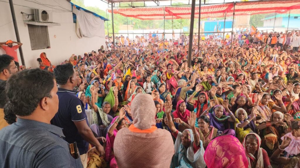 सर्व आदिवासी समाज का संयोगिता युद्धवीर सिंह जूदेव को मिला विशाल समर्थन .. Kshiti Technologies सर्व आदिवासी समाज का संयोगिता युद्धवीर सिंह जूदेव को मिला विशाल समर्थन .. Kshiti Technologies
