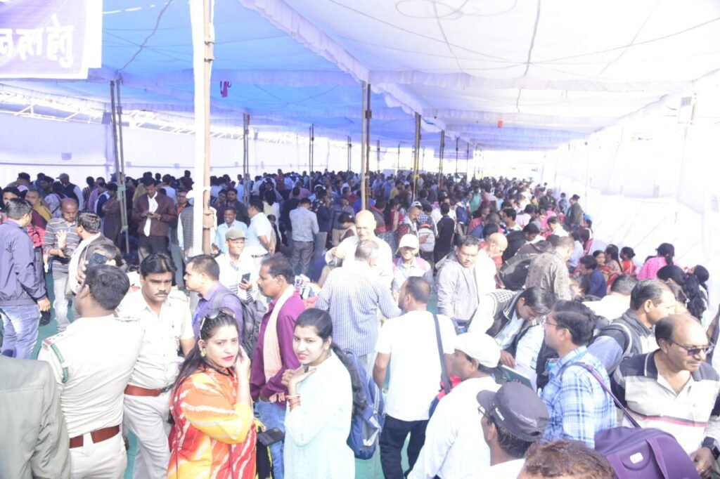 जिले के 06 विधानसभा क्षेत्रों के मतदान दलों को मतदान सामग्री का वितरण जारी .. Kshiti Technologies जिले के 06 विधानसभा क्षेत्रों के मतदान दलों को मतदान सामग्री का वितरण जारी .. Kshiti Technologies