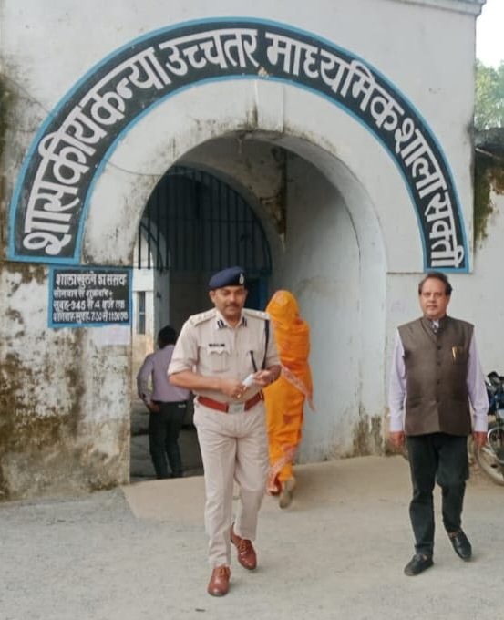 मतदान मेरा अधिकार… मैने किया मतदान, आप भी करें मतदान… एम आर आहिरे पुलिस अधीक्षक .. Kshiti Technologies मतदान मेरा अधिकार… मैने किया मतदान, आप भी करें मतदान… एम आर आहिरे पुलिस अधीक्षक .. Kshiti Technologies