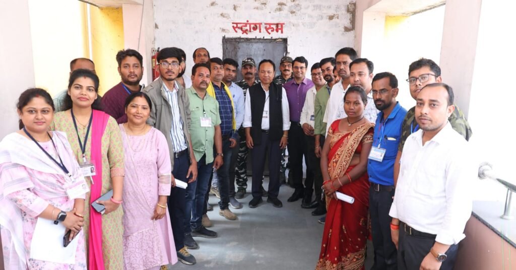 विधानसभा आम निर्वाचन 2023 - सामान्य प्रेक्षक, कलेक्टर एवं राजनीतिक दलों के प्रतिनिधियों की उपस्थिति में स्ट्रांग रूम को किया गया सील .. Kshiti Technologies विधानसभा आम निर्वाचन 2023 - सामान्य प्रेक्षक, कलेक्टर एवं राजनीतिक दलों के प्रतिनिधियों की उपस्थिति में स्ट्रांग रूम को किया गया सील .. Kshiti Technologies
