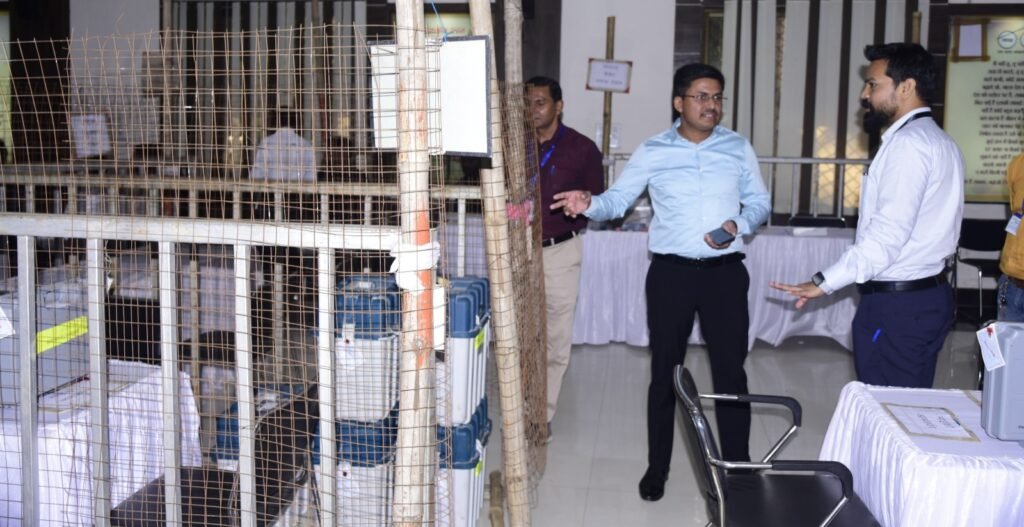 मतगणना के लिए रिटर्निग अफसरों को मिला प्रशिक्षण .. Kshiti Technologies मतगणना के लिए रिटर्निग अफसरों को मिला प्रशिक्षण .. Kshiti Technologies