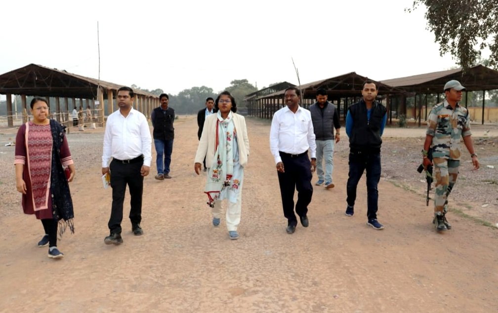 कलेक्टर ने स्ट्रांग रूम और मतगणना स्थल का किया निरीक्षण .. Kshiti Technologies कलेक्टर ने स्ट्रांग रूम और मतगणना स्थल का किया निरीक्षण .. Kshiti Technologies