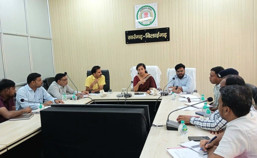 कलेक्टर डॉ फरिहा आलम सिद्दीकी ने मतगणना व्यवस्था के संबंध में ली बैठक .. Kshiti Technologies कलेक्टर डॉ फरिहा आलम सिद्दीकी ने मतगणना व्यवस्था के संबंध में ली बैठक .. Kshiti Technologies