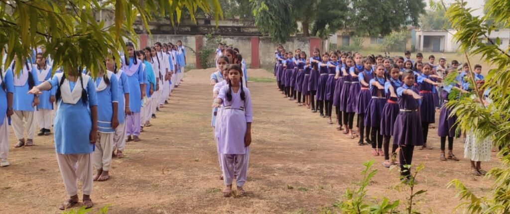 कलेक्ट्रेट, जनपद, हॉस्पिटल सहित जिले के सभी स्कूलों में मनाया गया संविधान दिवस .. Kshiti Technologies