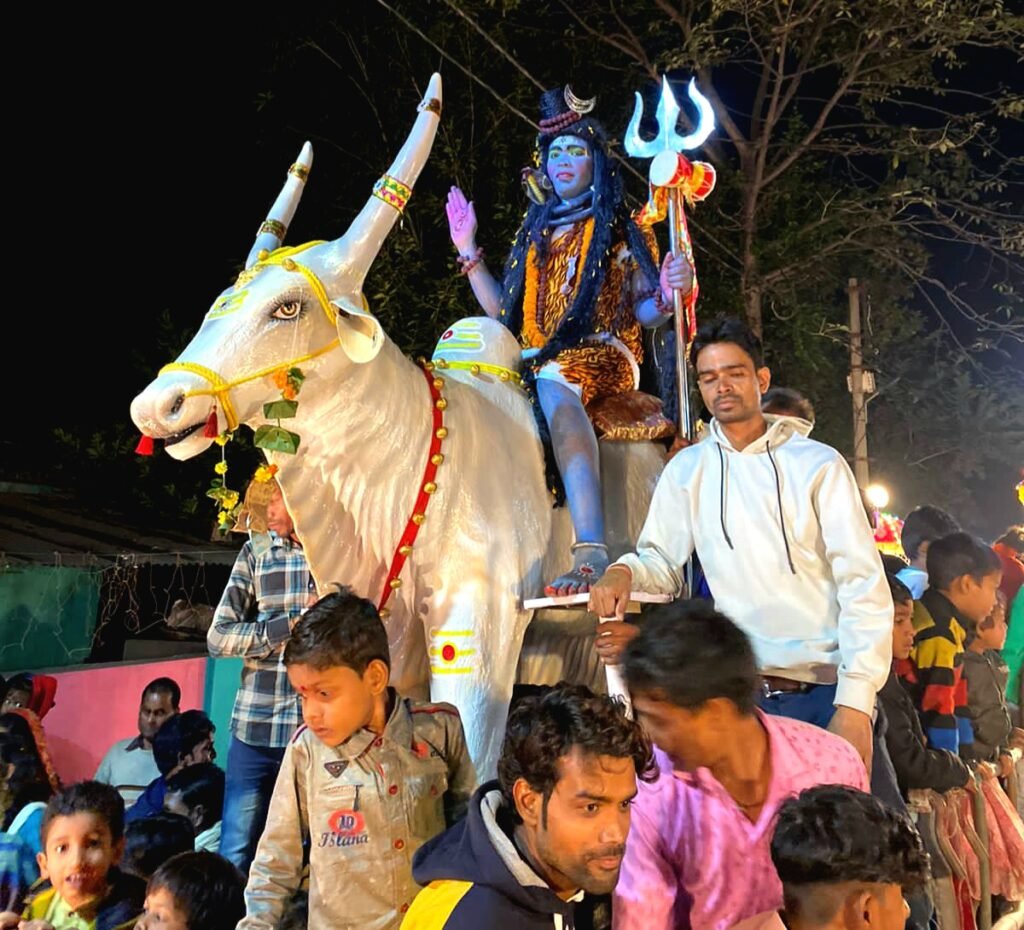 सकरेली कलां में शिव बारात में उमड़ा जनसैलाब .. Kshiti Technologies सकरेली कलां में शिव बारात में उमड़ा जनसैलाब .. Kshiti Technologies