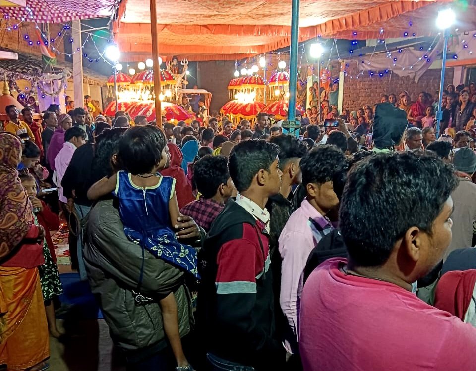 सकरेली कलां में शिव बारात में उमड़ा जनसैलाब .. Kshiti Technologies सकरेली कलां में शिव बारात में उमड़ा जनसैलाब .. Kshiti Technologies