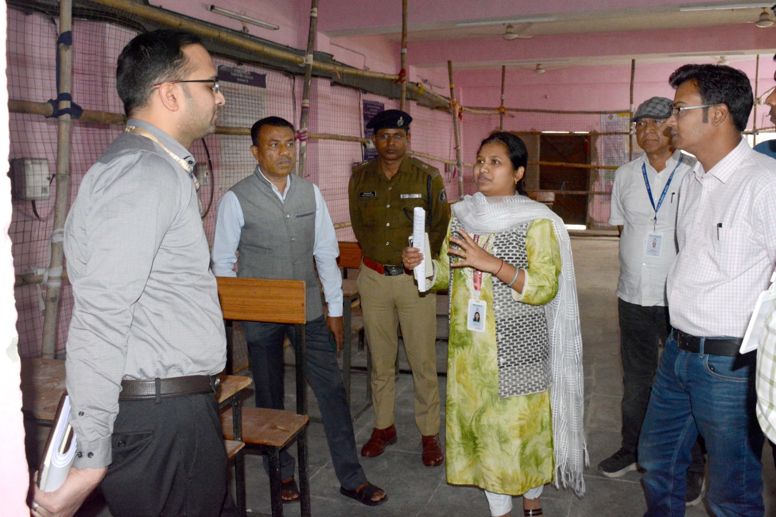 उप मुख्य निर्वाचन पदाधिकारी विनय अग्रवाल ने मतगणना स्थल का किया निरीक्षण .. Kshiti Technologies उप मुख्य निर्वाचन पदाधिकारी विनय अग्रवाल ने मतगणना स्थल का किया निरीक्षण .. Kshiti Technologies