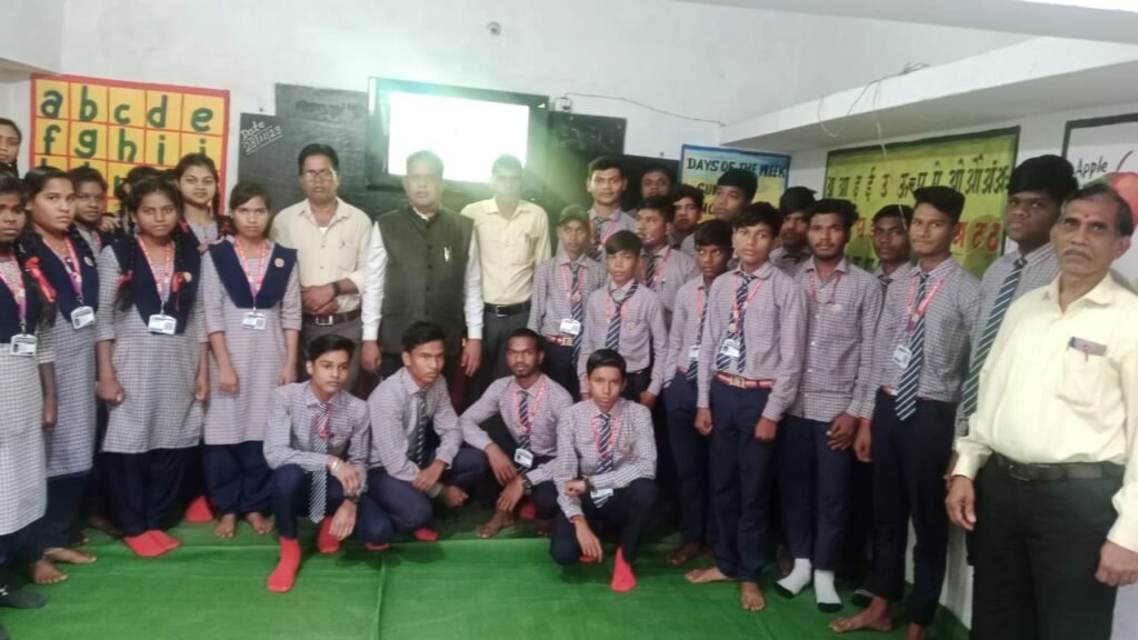 ज्ञानकुंज पब्लिक स्कूल ने छत्तीसगढ़ी राजभाषा दिवस उत्साह के साथ मनाया .. Kshiti Technologies ज्ञानकुंज पब्लिक स्कूल ने छत्तीसगढ़ी राजभाषा दिवस उत्साह के साथ मनाया .. Kshiti Technologies