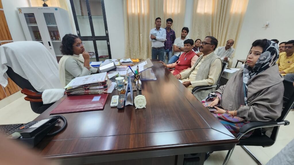 भाजपा के तीनों प्रत्याशी अपने समर्थकों के साथ पहुंचे कलेक्टोरेट कार्यालय सक्ती .. Kshiti Technologies भाजपा के तीनों प्रत्याशी अपने समर्थकों के साथ पहुंचे कलेक्टोरेट कार्यालय सक्ती .. Kshiti Technologies