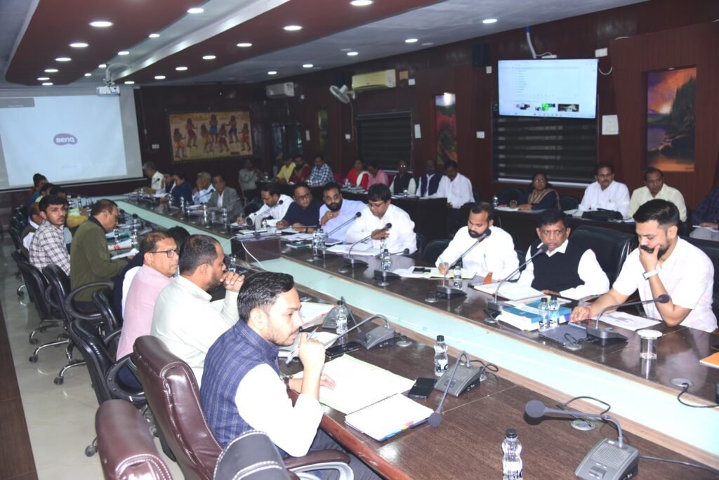 धान को बारिश से बचाने करें समुचित इंतजाम : कलेक्टर अवनीश शरण .. Kshiti Technologies धान को बारिश से बचाने करें समुचित इंतजाम : कलेक्टर अवनीश शरण .. Kshiti Technologies