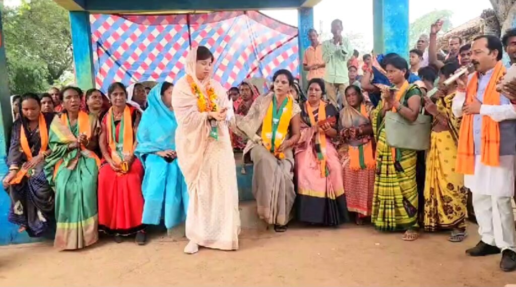 भाजपा के घोषणा पत्र के बाद चंद्रपुर की प्रत्याशी संयोगिता युद्धवीर सिंह जूदेव का आया बयान .. कहा.. छत्तीसगढ़ में बीजेपी का घोषणा पत्र एतिहासिक Kshiti Technologies भाजपा के घोषणा पत्र के बाद चंद्रपुर की प्रत्याशी संयोगिता युद्धवीर सिंह जूदेव का आया बयान .. कहा.. छत्तीसगढ़ में बीजेपी का घोषणा पत्र एतिहासिक Kshiti Technologies