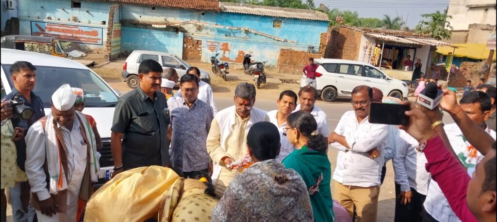 सक्ती विधानसभा क्षेत्र में डॉ. चरणदास महंत लगातार विभिन्न गांव का कर रहे हैं दौरा .. Kshiti Technologies सक्ती विधानसभा क्षेत्र में डॉ. चरणदास महंत लगातार विभिन्न गांव का कर रहे हैं दौरा .. Kshiti Technologies