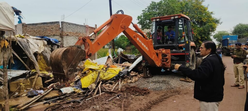 जिला प्रशासन का चखना सेंटरों में चला बुलडोजर .. Kshiti Technologies जिला प्रशासन का चखना सेंटरों में चला बुलडोजर .. Kshiti Technologies