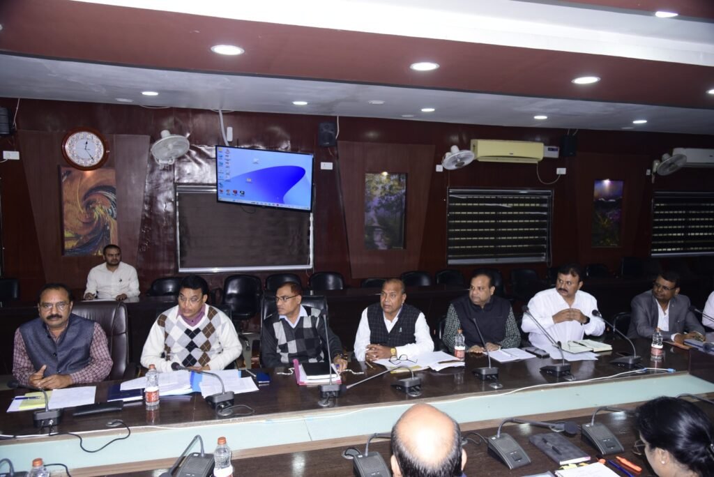 समय पर स्कूल नहीं आने वाले शिक्षकों पर होगी सख्त कार्रवाई - कलेक्टर .. Kshiti Technologies समय पर स्कूल नहीं आने वाले शिक्षकों पर होगी सख्त कार्रवाई - कलेक्टर .. Kshiti Technologies