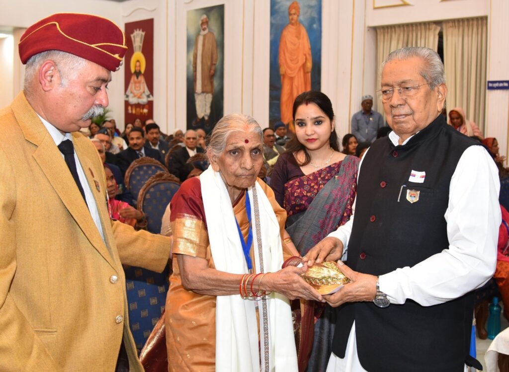 सशस्त्र सेना झंडा दिवस वीर शहीदों के प्रति कृतज्ञता व्यक्त करने का पर्व : श्री हरिचंदन .. Kshiti Technologies सशस्त्र सेना झंडा दिवस वीर शहीदों के प्रति कृतज्ञता व्यक्त करने का पर्व : श्री हरिचंदन .. Kshiti Technologies