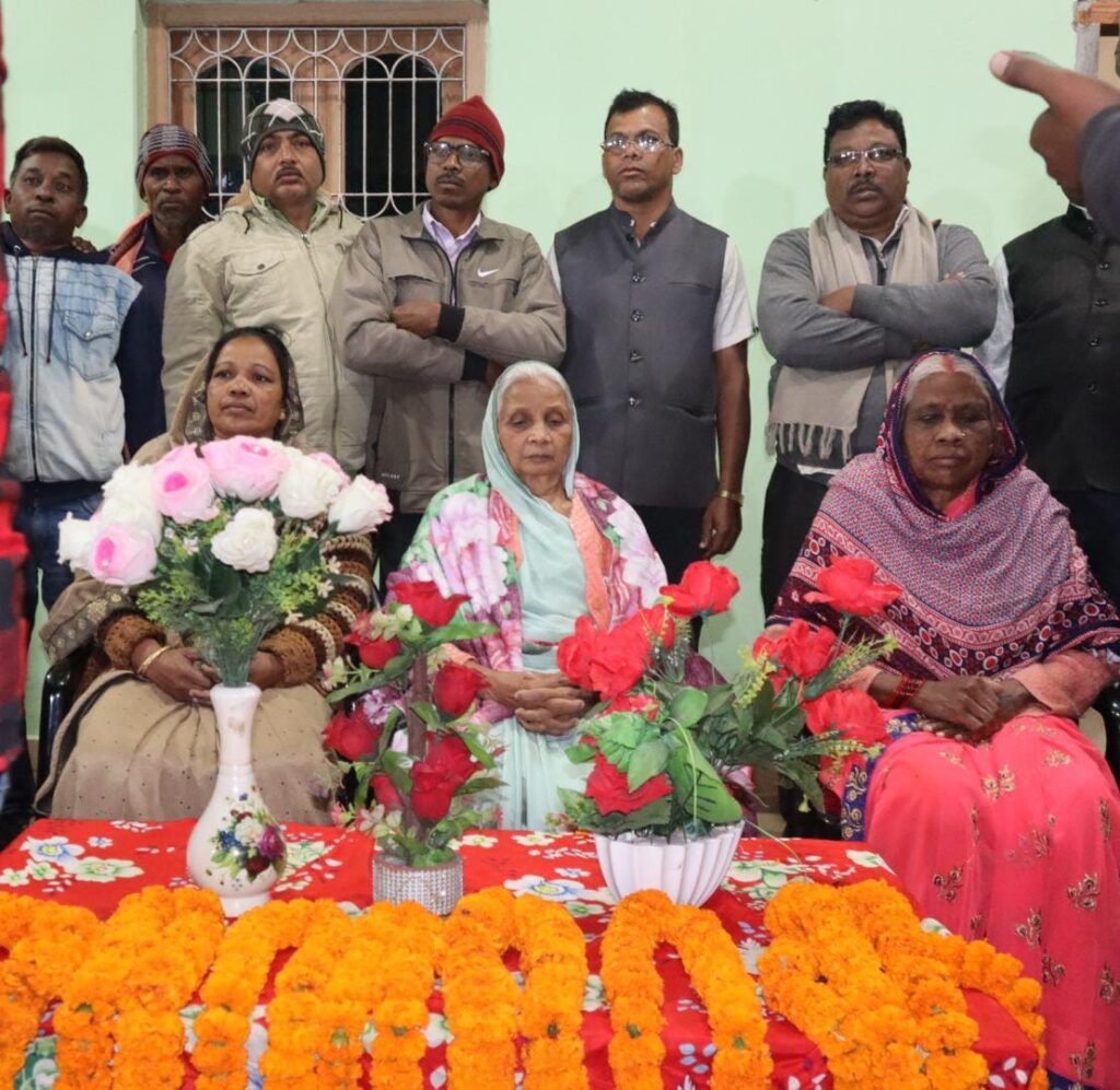 मुख्यमंत्री के गृह गाँव बगिया में उत्सव का माहौल .. Kshiti Technologies मुख्यमंत्री के गृह गाँव बगिया में उत्सव का माहौल .. Kshiti Technologies