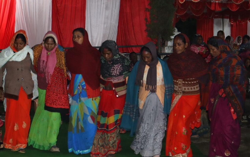मुख्यमंत्री के गृह गाँव बगिया में उत्सव का माहौल .. Kshiti Technologies मुख्यमंत्री के गृह गाँव बगिया में उत्सव का माहौल .. Kshiti Technologies