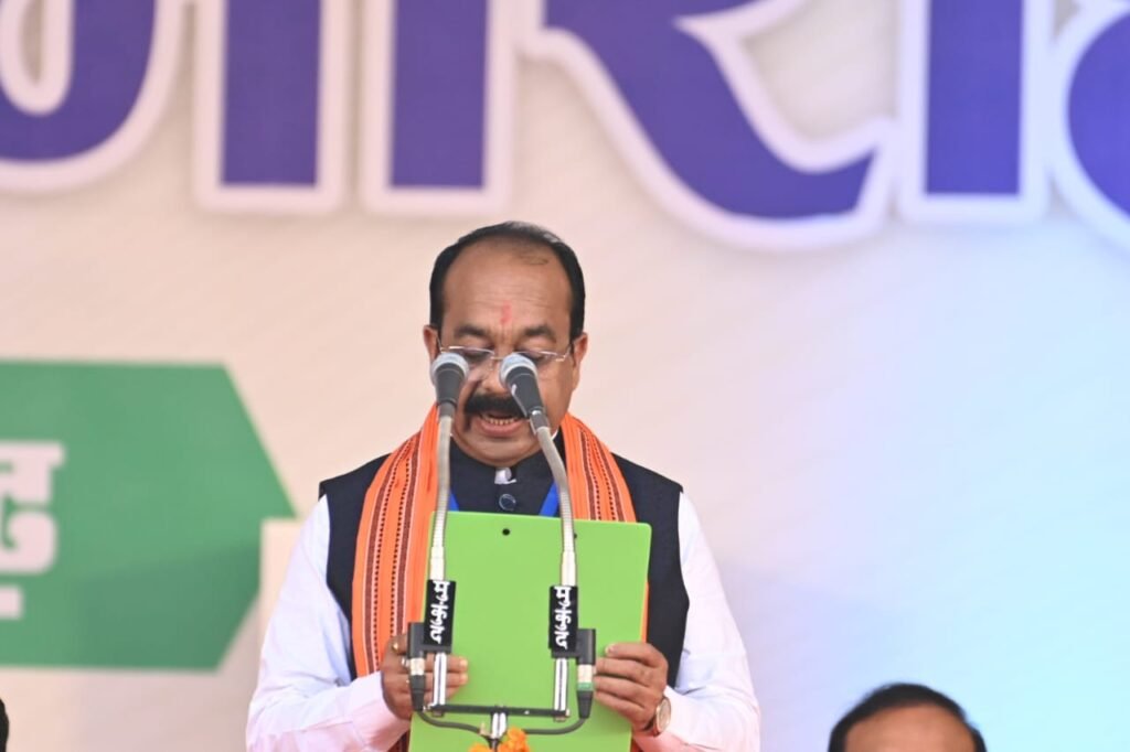 अधिवक्ता से उपमुख्यमंत्री तक का सफर, लोकसभा में छत्तीसगढ़ की समस्याओं को प्रमुखता से उठाते रहे हैं अरुण साव .. Kshiti Technologies अधिवक्ता से उपमुख्यमंत्री तक का सफर, लोकसभा में छत्तीसगढ़ की समस्याओं को प्रमुखता से उठाते रहे हैं अरुण साव .. Kshiti Technologies