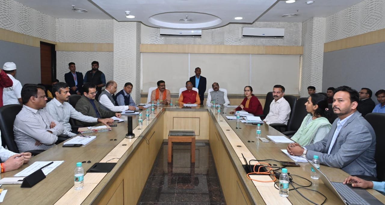 मुख्यमंत्री विष्णुदेव साय मंत्रालय में स्वास्थ्य विभाग की ले रहे हैं बैठक .. Kshiti Technologies मुख्यमंत्री विष्णुदेव साय मंत्रालय में स्वास्थ्य विभाग की ले रहे हैं बैठक .. Kshiti Technologies