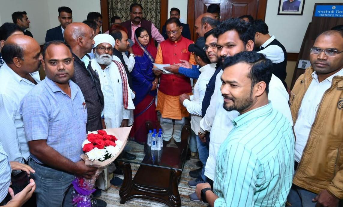 मुख्यमंत्री विष्णुदेव साय से सतनामी विकास परिषद के प्रतिनिधि मंडल ने की सौजन्य मुलाकात .. Kshiti Technologies मुख्यमंत्री विष्णुदेव साय से सतनामी विकास परिषद के प्रतिनिधि मंडल ने की सौजन्य मुलाकात .. Kshiti Technologies
