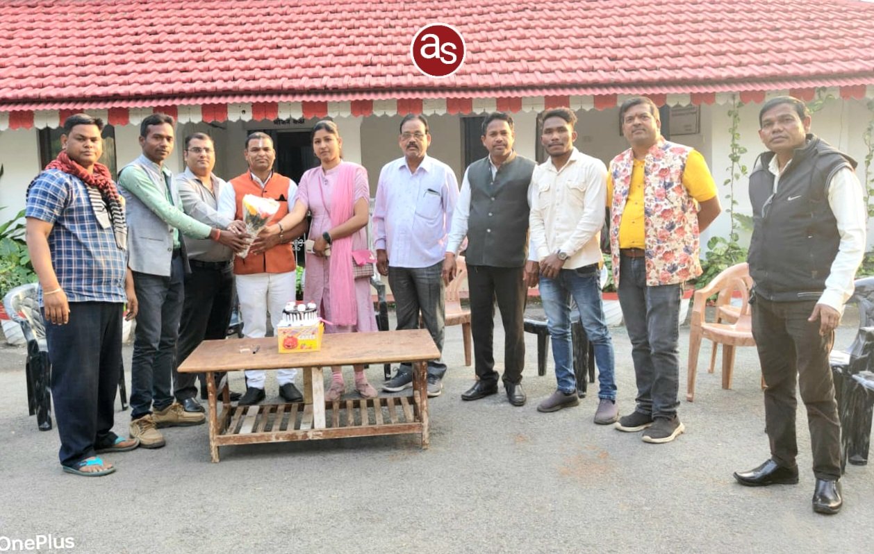 प्रेस परिवार ने पत्रकार जयप्रकाश का जन्मदिन धूम धाम से मनाया .. Kshiti Technologies प्रेस परिवार ने पत्रकार जयप्रकाश का जन्मदिन धूम धाम से मनाया .. Kshiti Technologies