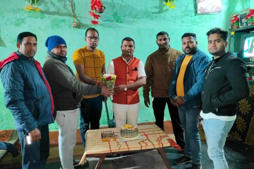 प्रेस परिवार ने पत्रकार जयप्रकाश का जन्मदिन धूम धाम से मनाया .. Kshiti Technologies प्रेस परिवार ने पत्रकार जयप्रकाश का जन्मदिन धूम धाम से मनाया .. Kshiti Technologies