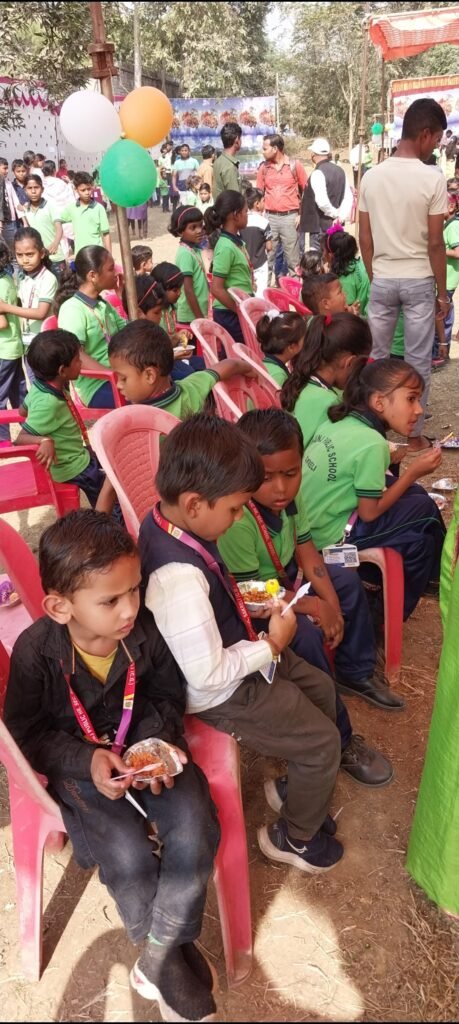 ज्ञानकुंज पब्लिक स्कूल में आनंद मेला के साथ कार्यालय भवन का उद्घाटन संपन्न .. Kshiti Technologies