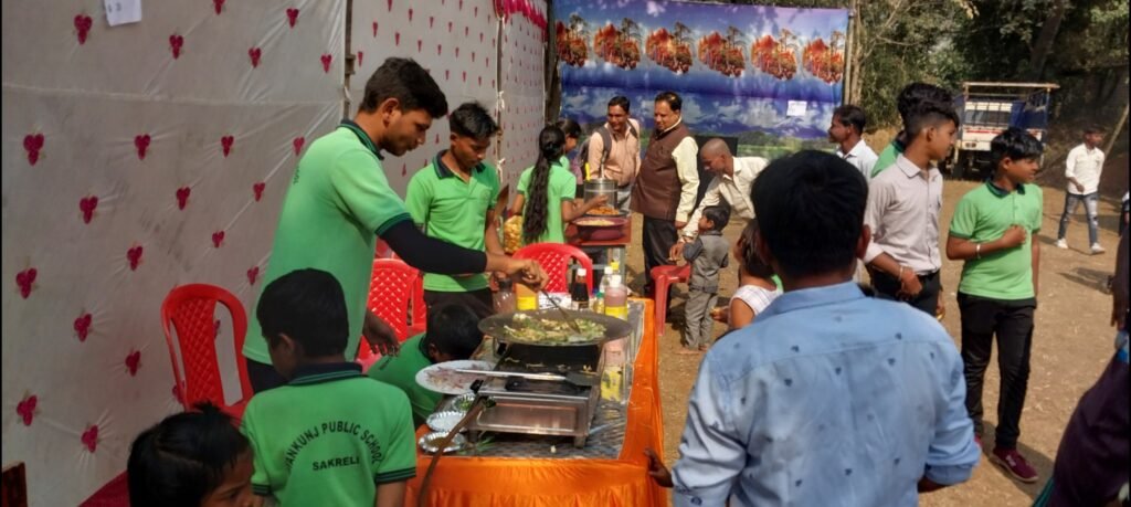 ज्ञानकुंज पब्लिक स्कूल में आनंद मेला के साथ कार्यालय भवन का उद्घाटन संपन्न .. Kshiti Technologies