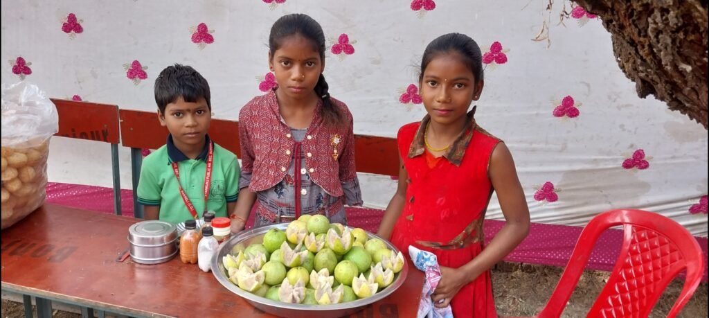 ज्ञानकुंज पब्लिक स्कूल में आनंद मेला के साथ कार्यालय भवन का उद्घाटन संपन्न .. Kshiti Technologies