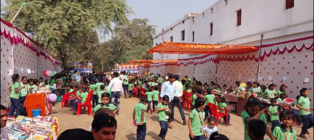 ज्ञानकुंज पब्लिक स्कूल में आनंद मेला के साथ कार्यालय भवन का उद्घाटन संपन्न .. Kshiti Technologies