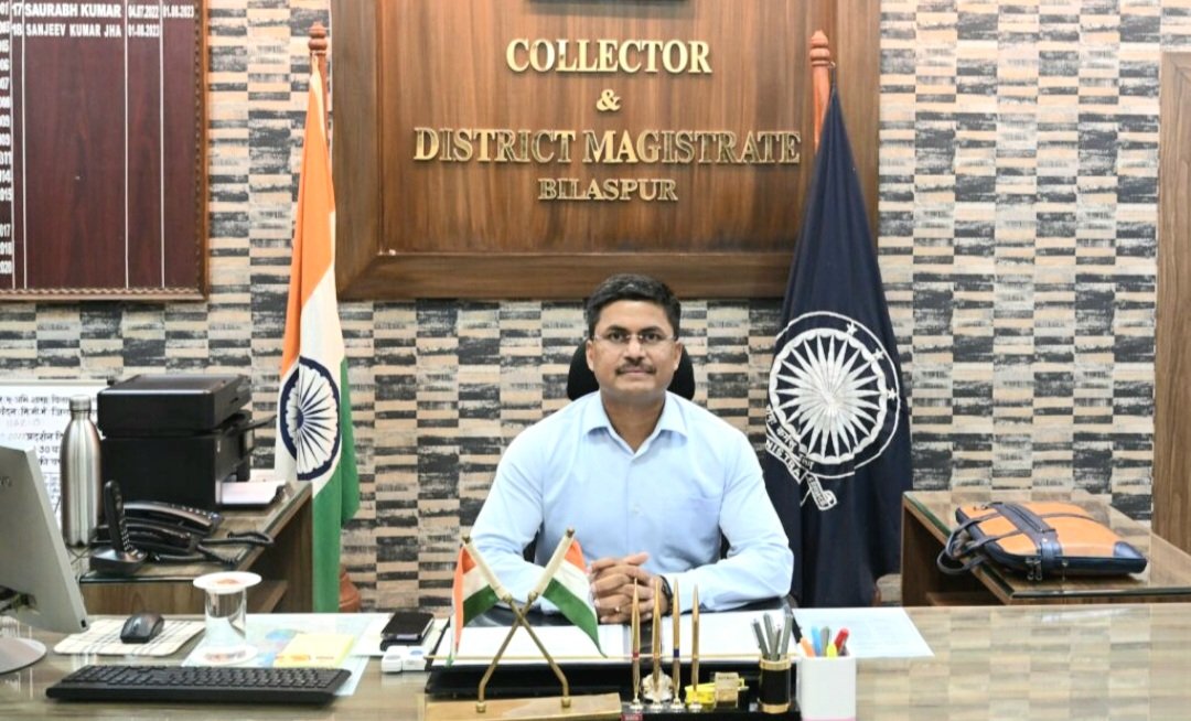 विधानसभा चुनाव के शांतिपूर्ण संपन्न होने पर कलेक्टर एवं जिला निर्वाचन अधिकारी अवनीश शरण ने जिले के सभी नागरिकों, राजनीतिक दलों के प्रतिनिधियों, मीडिया प्रतिनिधियों, सुरक्षा बलों, अधिकारियों एवं कर्मचारियों को धन्यवाद देते हुए उनके प्रति आभार व्यक्त किया .. Kshiti Technologies विधानसभा चुनाव के शांतिपूर्ण संपन्न होने पर कलेक्टर एवं जिला निर्वाचन अधिकारी अवनीश शरण ने जिले के सभी नागरिकों, राजनीतिक दलों के प्रतिनिधियों, मीडिया प्रतिनिधियों, सुरक्षा बलों, अधिकारियों एवं कर्मचारियों को धन्यवाद देते हुए उनके प्रति आभार व्यक्त किया .. Kshiti Technologies