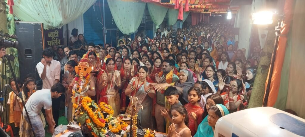 श्री शिव महा पुराण यज्ञ कथा के पंचम दिवस पर श्रोताओं ने भगवान भोलेनाथ परिवार की दिव्य कथा का किया रसपान .. Kshiti Technologies श्री शिव महा पुराण यज्ञ कथा के पंचम दिवस पर श्रोताओं ने भगवान भोलेनाथ परिवार की दिव्य कथा का किया रसपान .. Kshiti Technologies