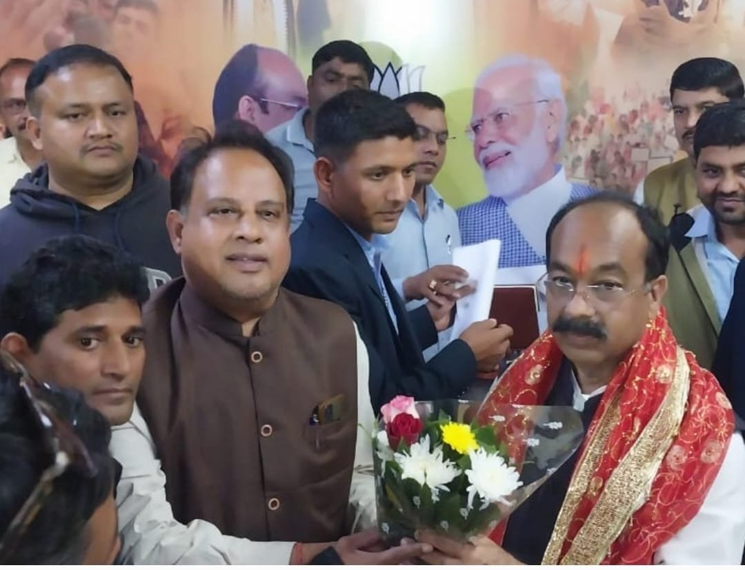 उप मुख्यमंत्री अरुण साव को बधाई देने लोगों की उमड़ी भीड़ .. Kshiti Technologies उप मुख्यमंत्री अरुण साव को बधाई देने लोगों की उमड़ी भीड़ .. Kshiti Technologies