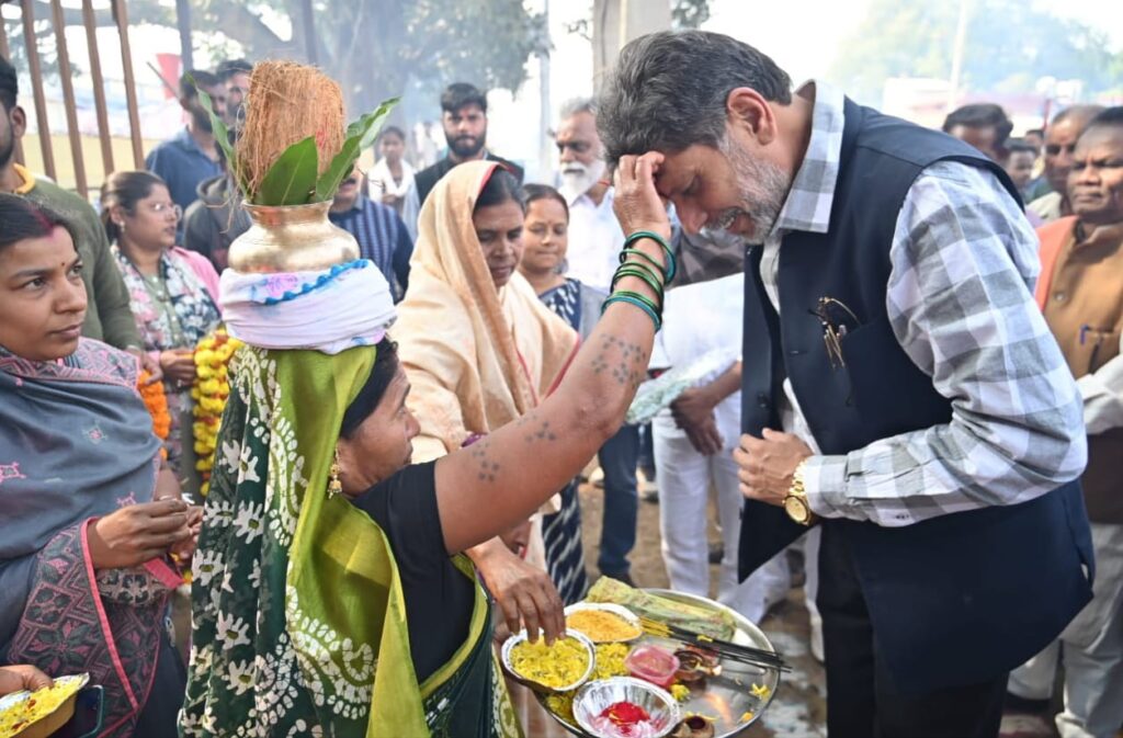 प्रत्येक व्यक्ति तक पहुँचेगा मोदी सरकार की योजनाओं का लाभ - किरणदेव .. Kshiti Technologies प्रत्येक व्यक्ति तक पहुँचेगा मोदी सरकार की योजनाओं का लाभ - किरणदेव .. Kshiti Technologies