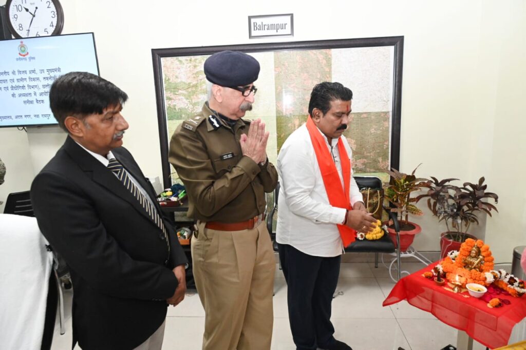 पुलिस ऐसे कार्य करें जिसमें जनता में विश्वास हो तथा अपराधियों में भय व्याप्त हो : उप मुख्यमंत्री विजय शर्मा .. Kshiti Technologies पुलिस ऐसे कार्य करें जिसमें जनता में विश्वास हो तथा अपराधियों में भय व्याप्त हो : उप मुख्यमंत्री विजय शर्मा .. Kshiti Technologies