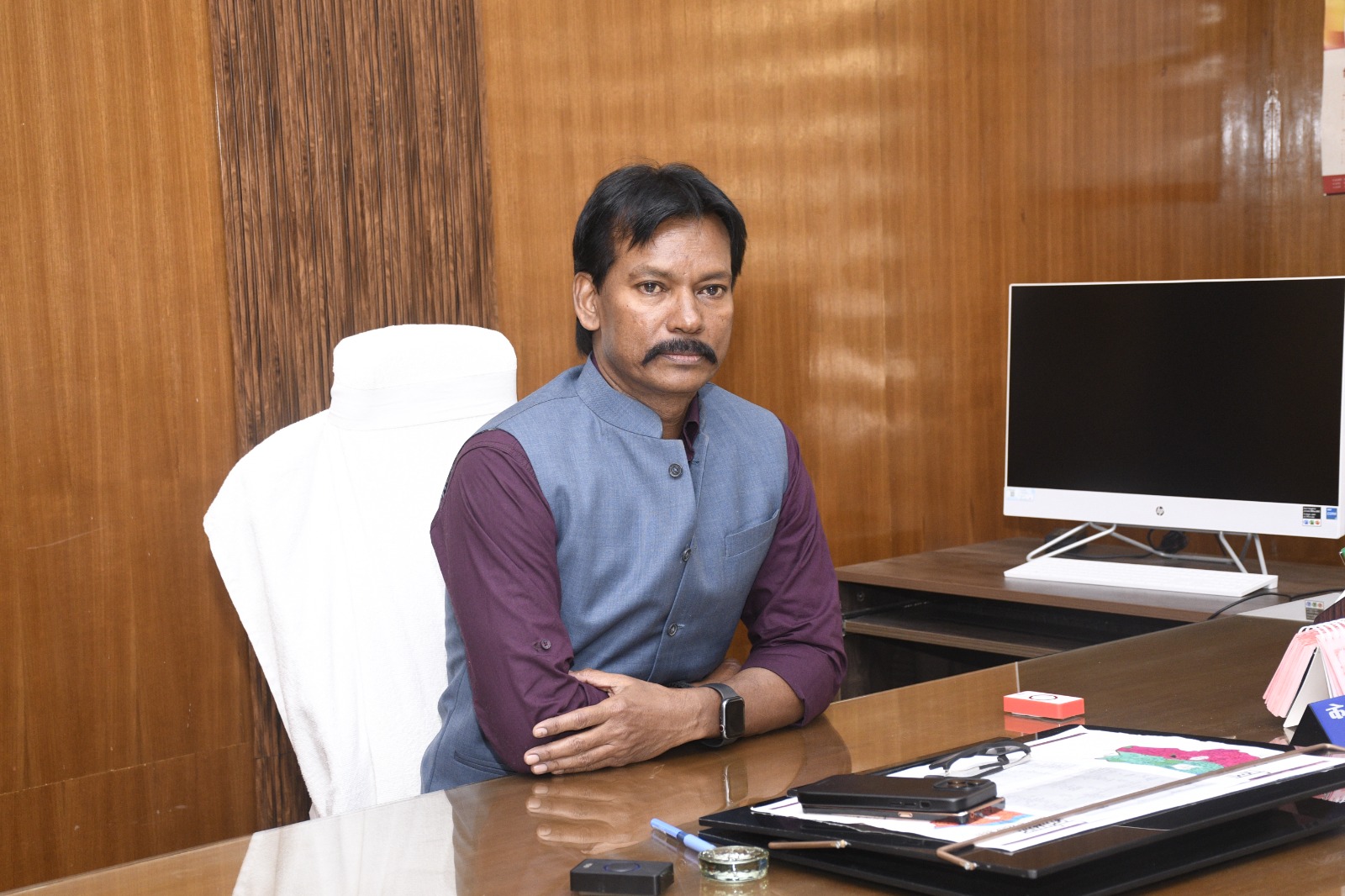 कलेक्टर के एल चौहान ने सारंगढ़-बिलाईगढ़ जिले का पदभार ग्रहण किया .. Kshiti Technologies कलेक्टर के एल चौहान ने सारंगढ़-बिलाईगढ़ जिले का पदभार ग्रहण किया .. Kshiti Technologies