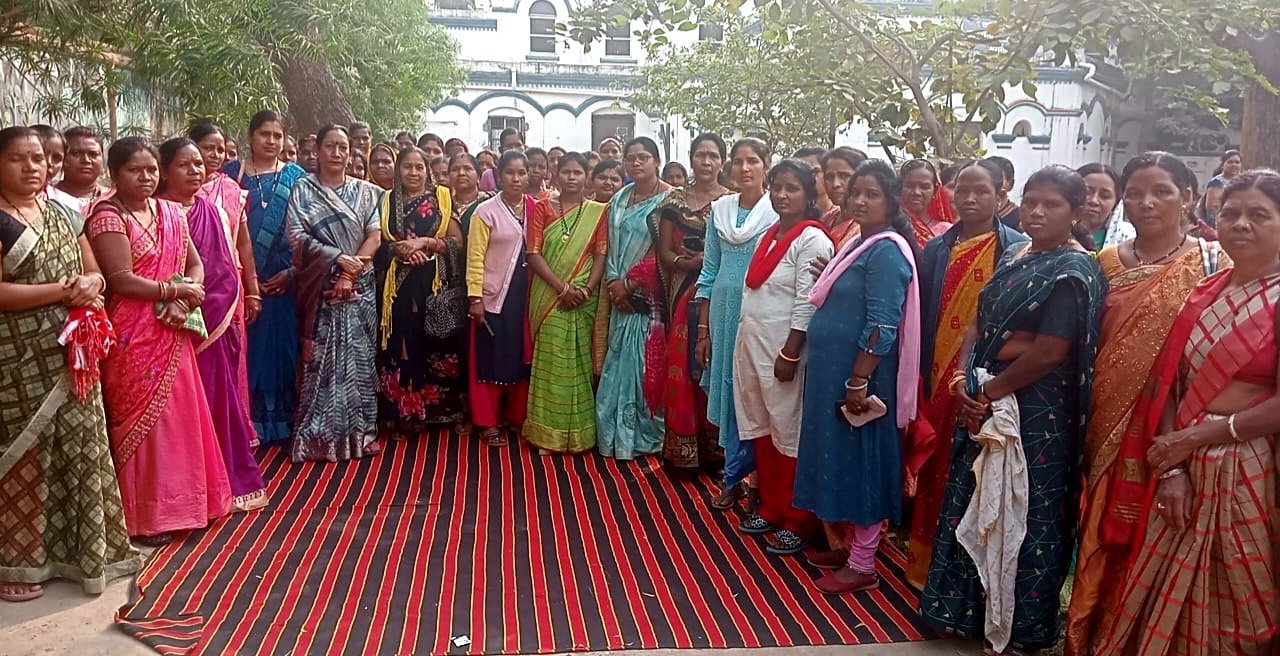आंगनबाड़ी कार्यकर्ताओं और सहायिकाओं की परियोजना स्तरीय बैठक हुई संपन्न .. Kshiti Technologies आंगनबाड़ी कार्यकर्ताओं और सहायिकाओं की परियोजना स्तरीय बैठक हुई संपन्न .. Kshiti Technologies