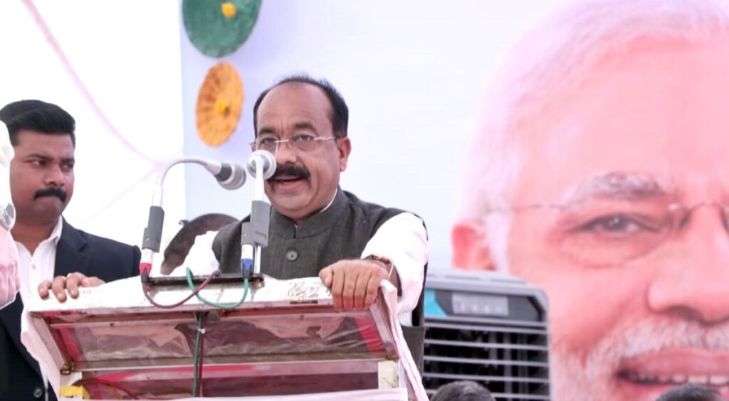 समाज के अंतिम व्यक्ति तक योजनाओं का लाभ पहुंचाना प्राथमिकता - उप मुख्यमंत्री अरूण साव .. Kshiti Technologies समाज के अंतिम व्यक्ति तक योजनाओं का लाभ पहुंचाना प्राथमिकता - उप मुख्यमंत्री अरूण साव .. Kshiti Technologies