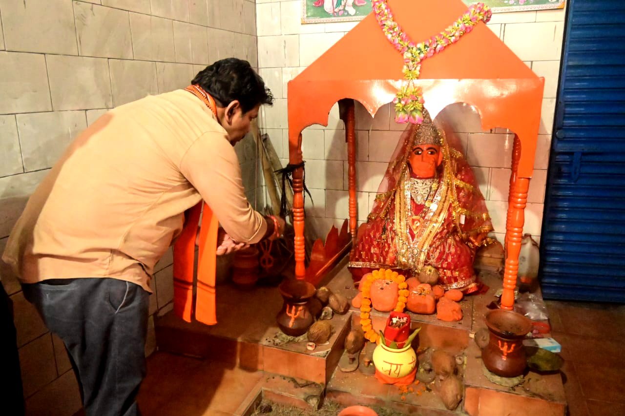 उपमुख्यमंत्री विजय शर्मा ने ग्राम बिरकोना में शीतला माता की पूजा-अर्चना कर प्रदेश की सुख-समृद्धि और खुशहाली की कामना की .. Kshiti Technologies उपमुख्यमंत्री विजय शर्मा ने ग्राम बिरकोना में शीतला माता की पूजा-अर्चना कर प्रदेश की सुख-समृद्धि और खुशहाली की कामना की .. Kshiti Technologies