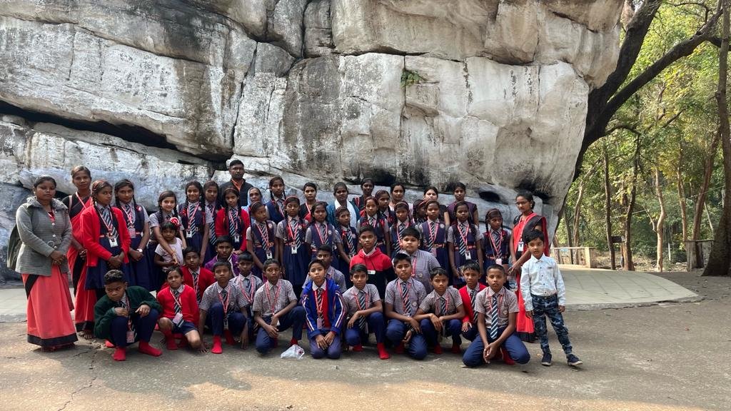 ज्ञानकुंज पब्लिक स्कूल असौंदा के बच्चे शैक्षणिक भ्रमण के लिए पहुंचे गिरौदपूरी धाम .. Kshiti Technologies ज्ञानकुंज पब्लिक स्कूल असौंदा के बच्चे शैक्षणिक भ्रमण के लिए पहुंचे गिरौदपूरी धाम .. Kshiti Technologies