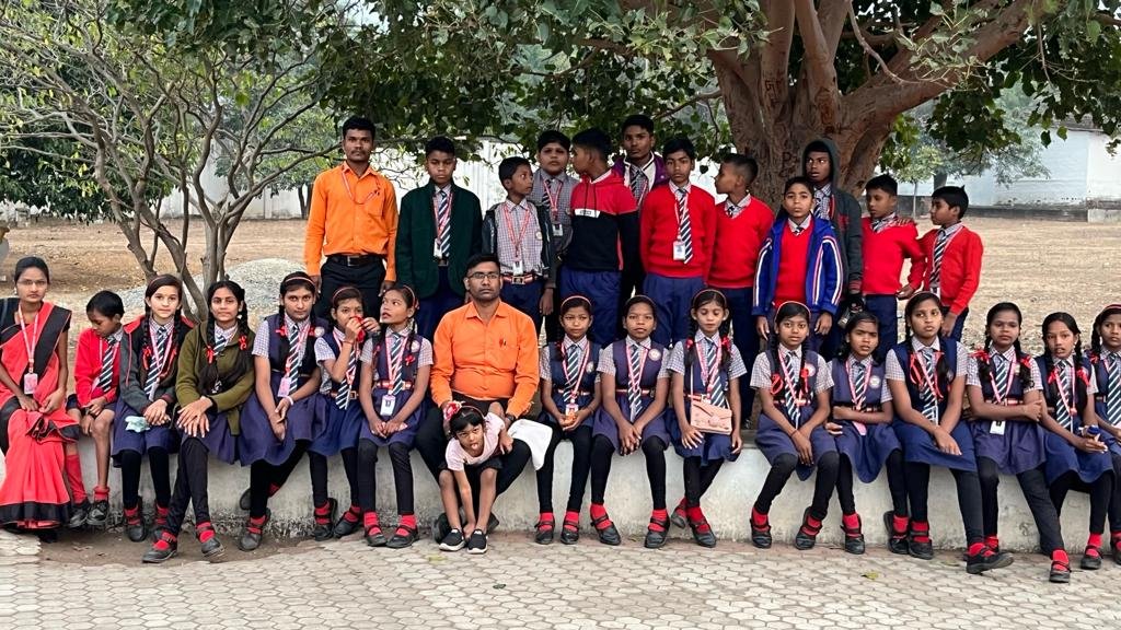 ज्ञानकुंज पब्लिक स्कूल असौंदा के बच्चे शैक्षणिक भ्रमण के लिए पहुंचे गिरौदपूरी धाम .. Kshiti Technologies ज्ञानकुंज पब्लिक स्कूल असौंदा के बच्चे शैक्षणिक भ्रमण के लिए पहुंचे गिरौदपूरी धाम .. Kshiti Technologies